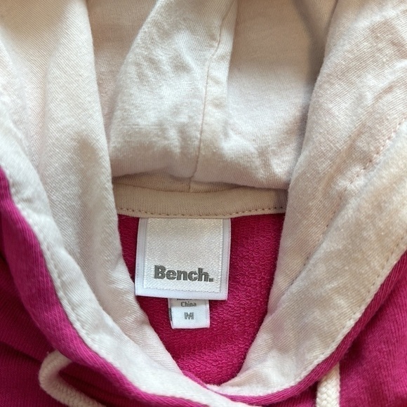 Bench Hoodie - Size Medium - Picture 4 of 9